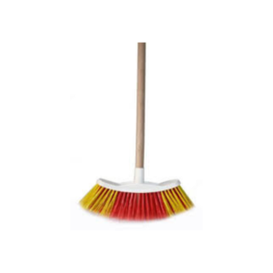 ESCOBA SUAVE TIPO ZULIA C/MANGO MADERA